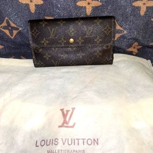 Authentic Louis Vuitton International Long Wallet